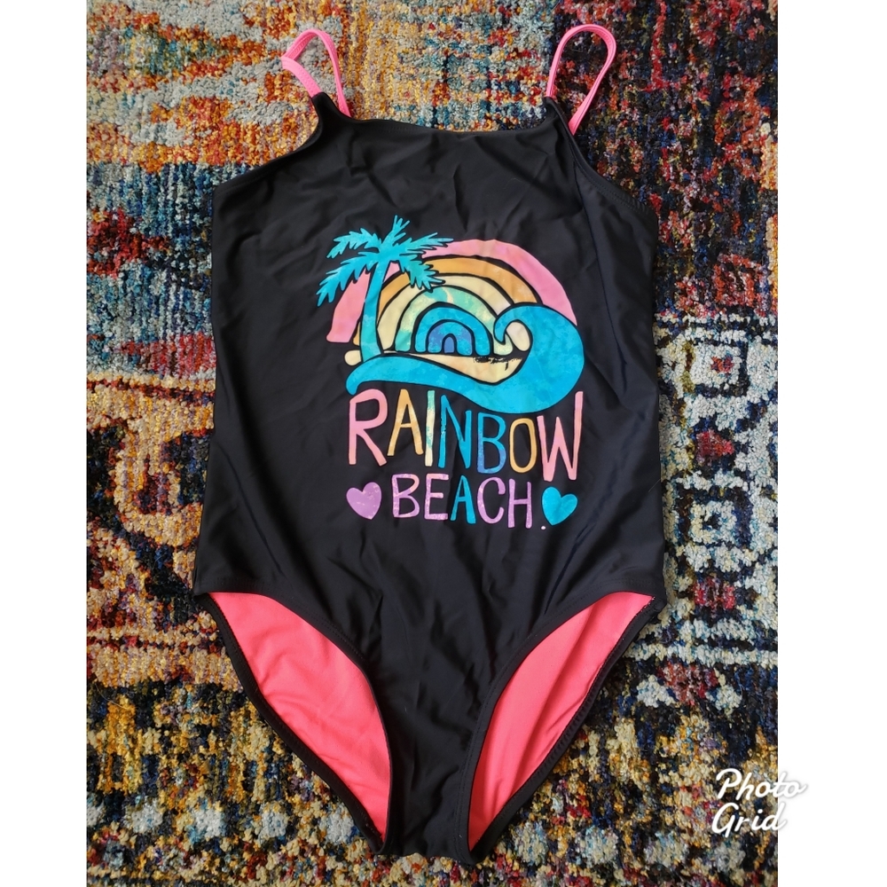 One-piece bathing suit